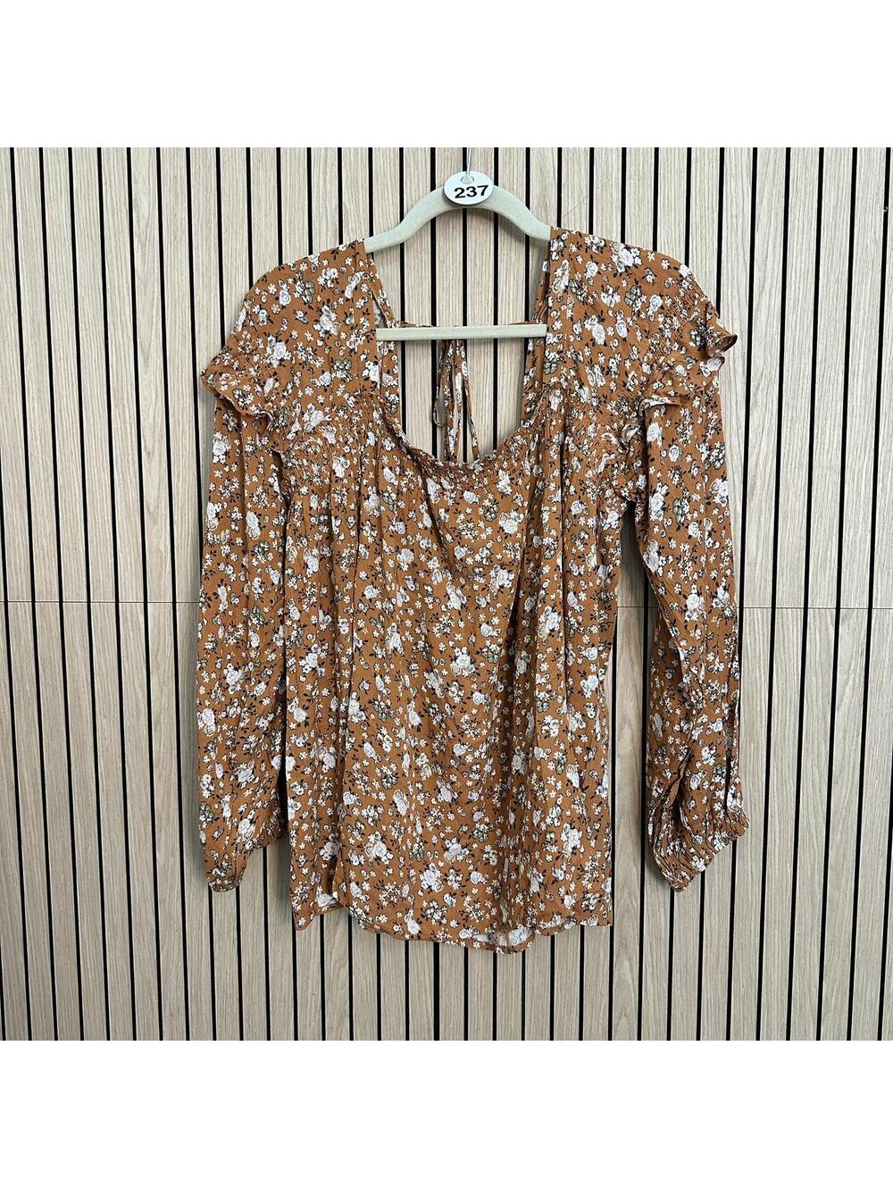 237 Easel Los Angeles Floral Boho Blouse (Large, NWT)